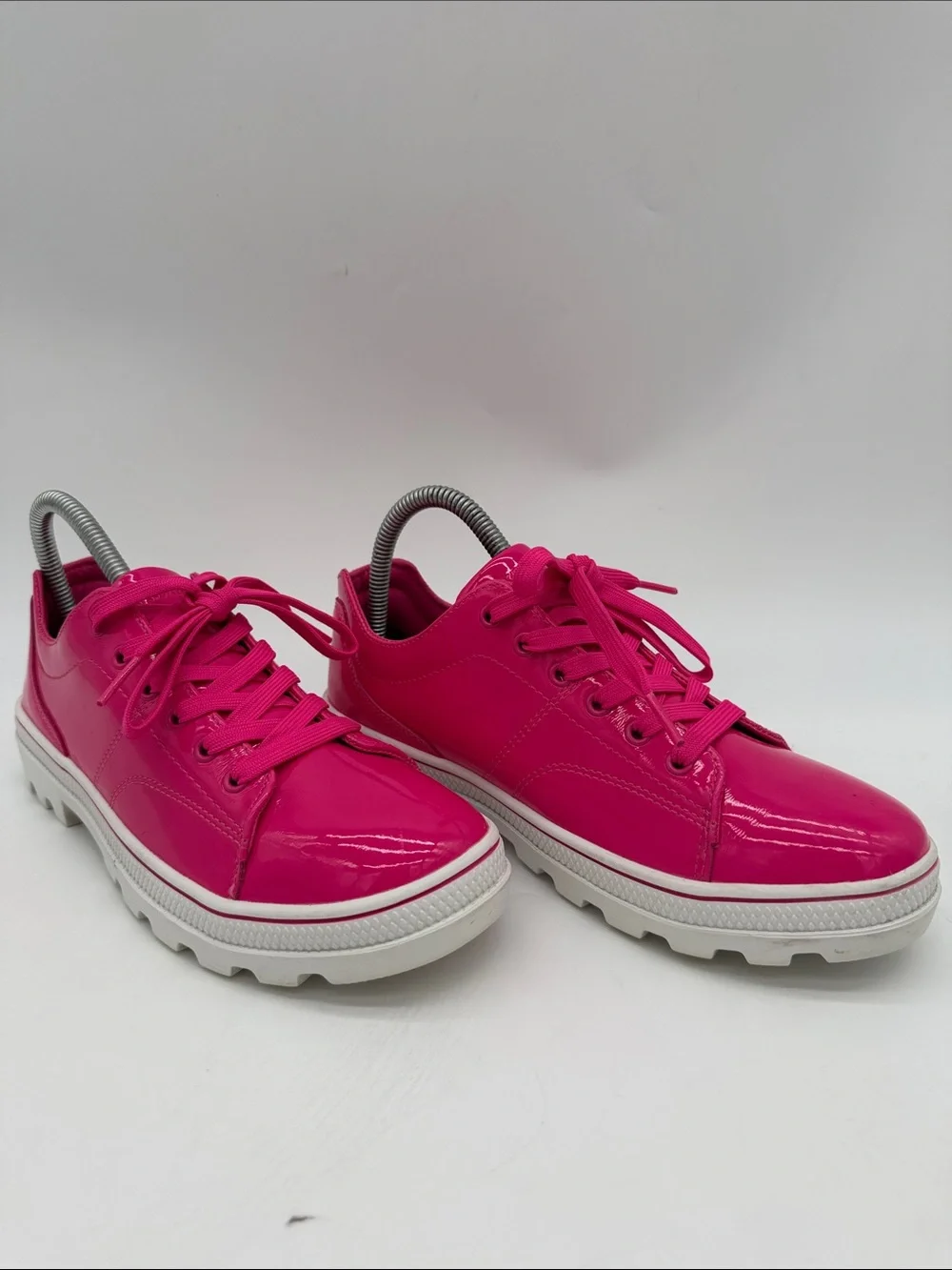 Skechers Women's 155201 Hot Pink Patent Roadies 90sBBY Casual Shoes Size 7.5